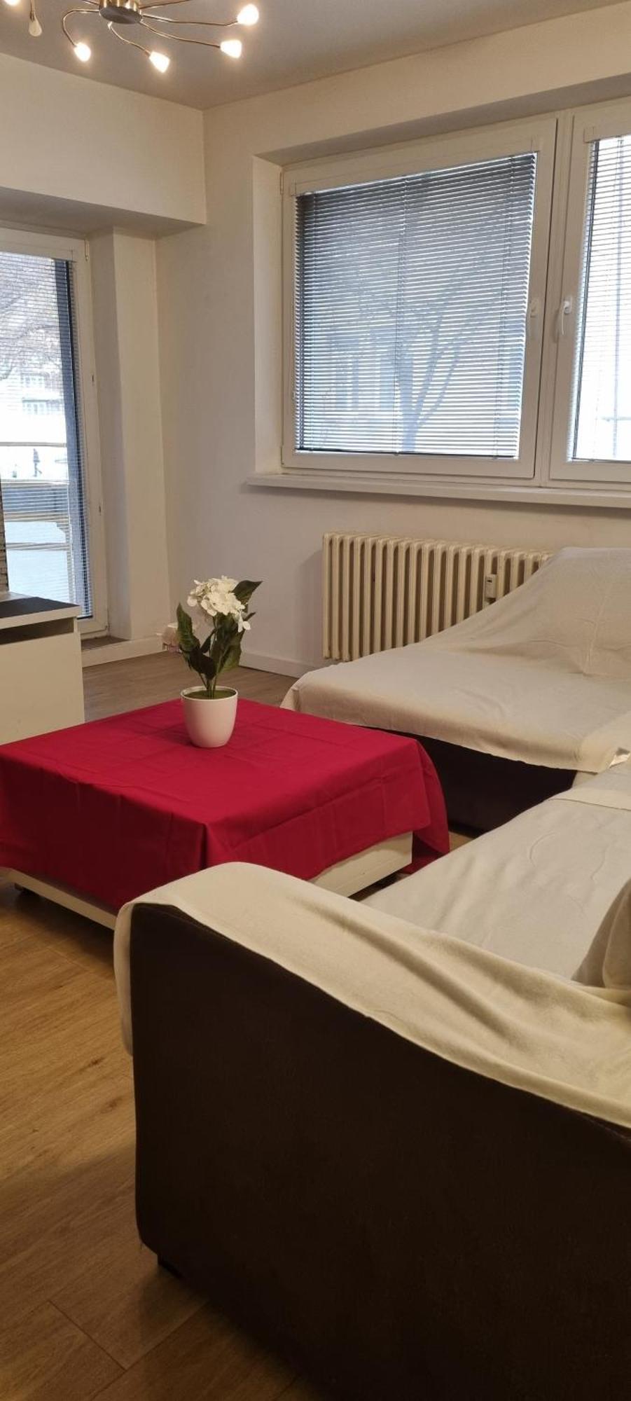 Huge Apartment Next To Train Station Close To The City Center Bratislava Exteriör bild