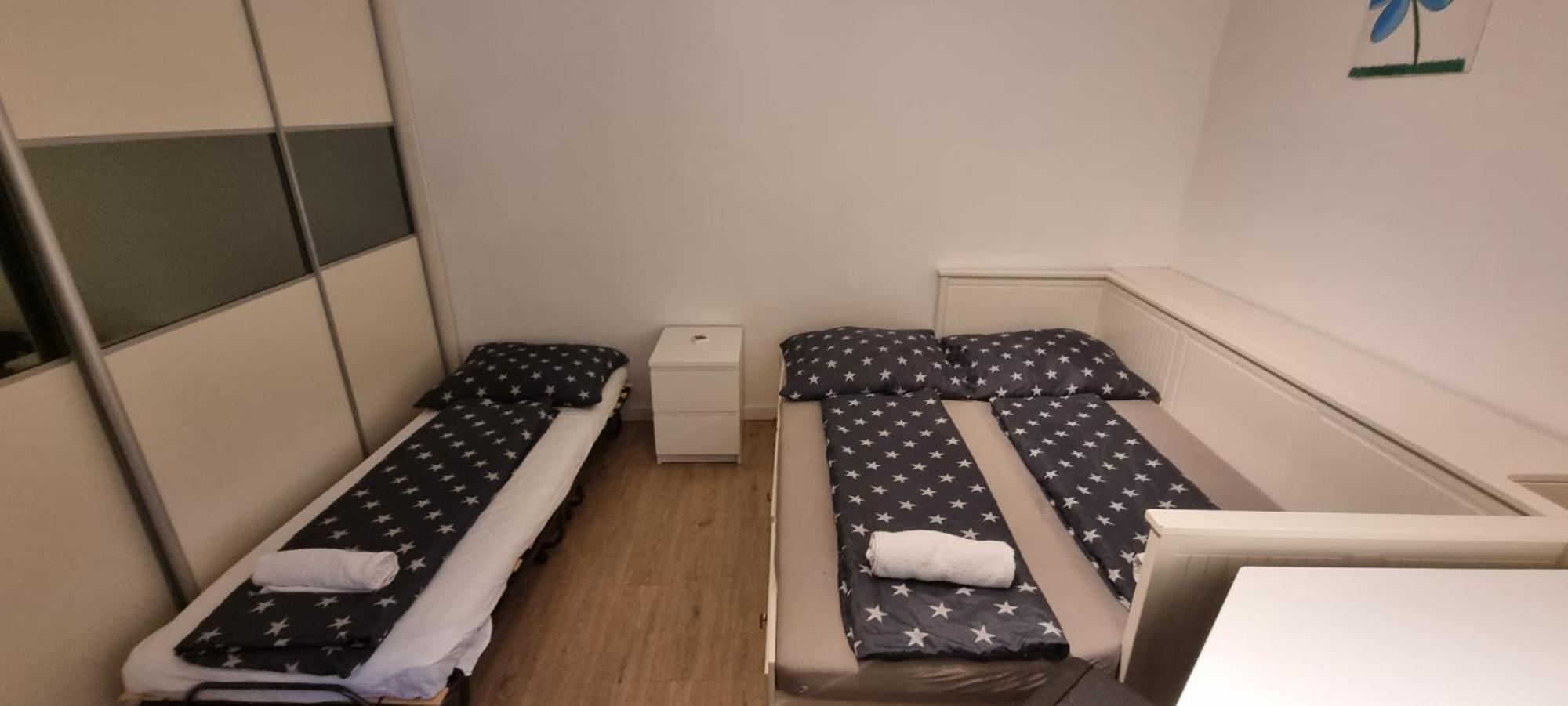 Huge Apartment Next To Train Station Close To The City Center Bratislava Exteriör bild